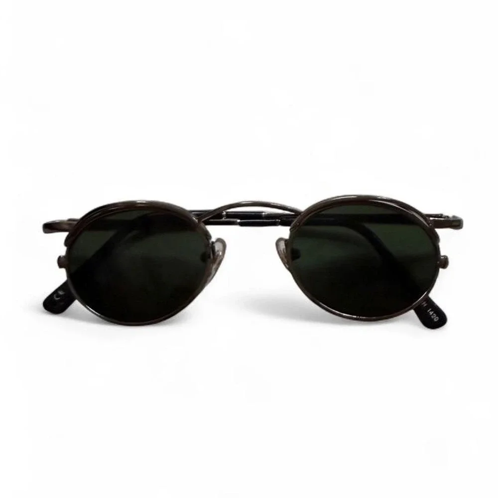 Vintage y2k (2001) black round sunglasses